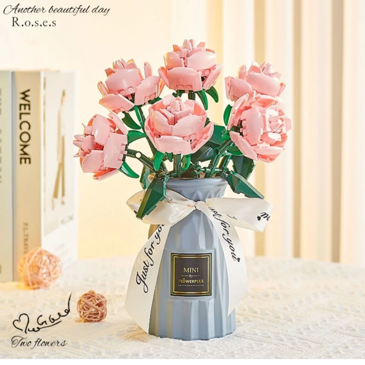

Building Blocks Pink Rose Bouquet Gift Box Simulation Flowers Assembled Gift for Girlfriend