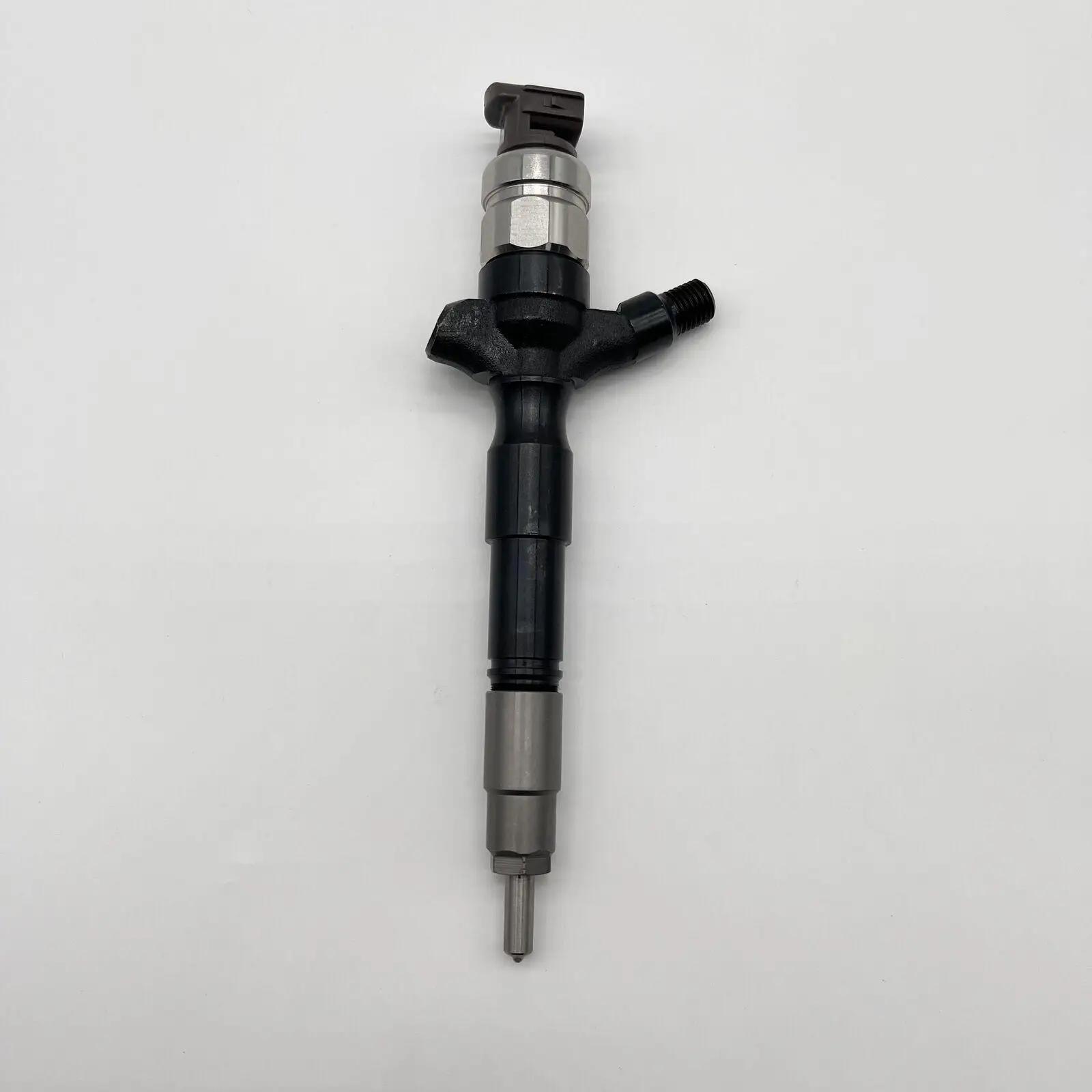 23670-51040 Высокое качество 095000 -8050 Форсунка дизельного топлива Common Rail -9770 Для TOYOTA LAND