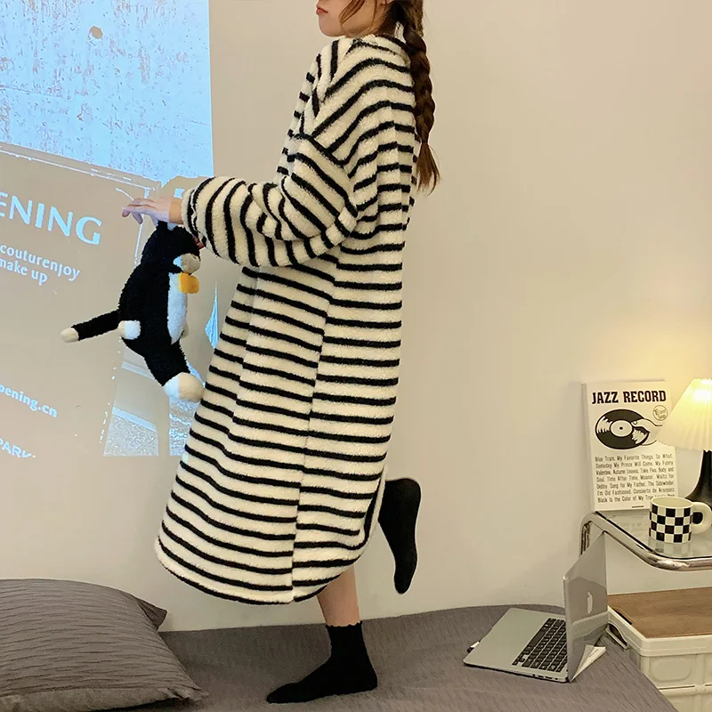 Ночные рубашки женские зимние с круглым вырезом пушистые для отдыха в