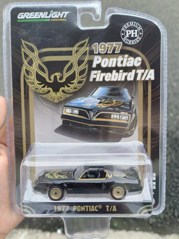 Фото Литый под давлением сплав 1:64 1977 Pontiac T/A Firebird модель автомобиля для взрослых Классическая коллекция статический дисплей подарок для мальчика игрушка новая искусственная кожа №2