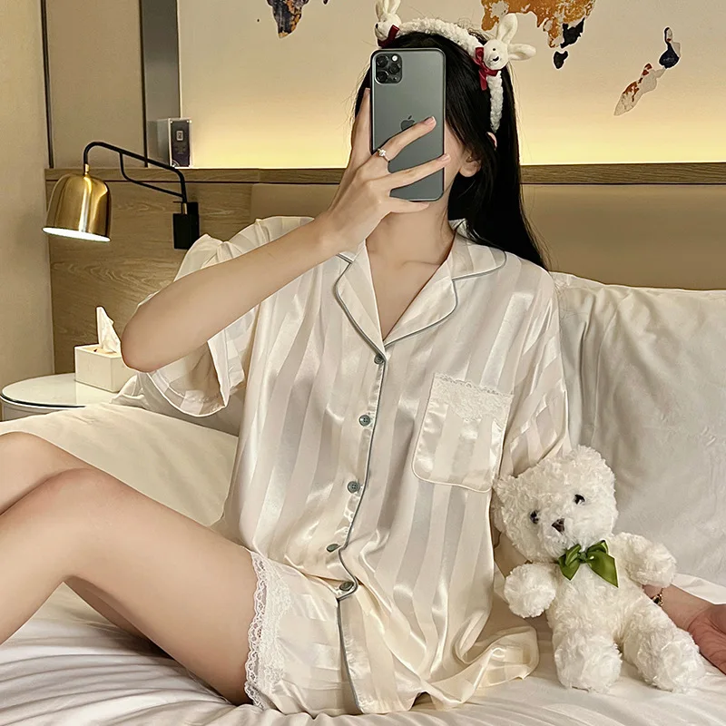 Pajamas Women's Summer Ice Silk Short-sleeved Shorts 2023 New Thin Stripes Can Be Worn Outside Home Clothes Two-piece Suit