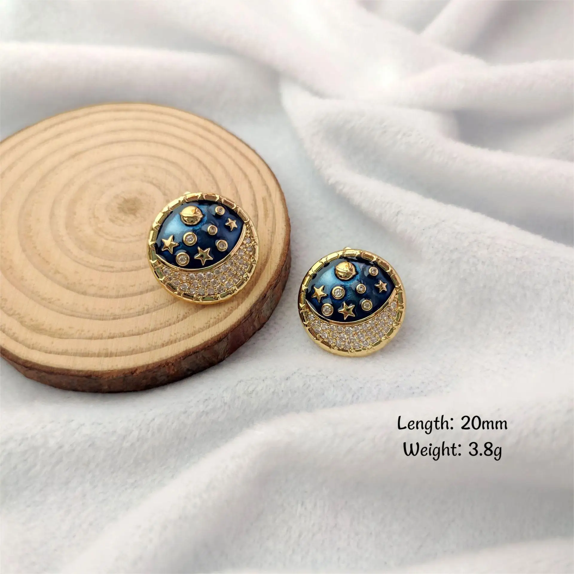 

Vintage Style Romantic and Daily Matchable Polished Ear Drop Fashion Jewelry Gold Color Earrings for Women