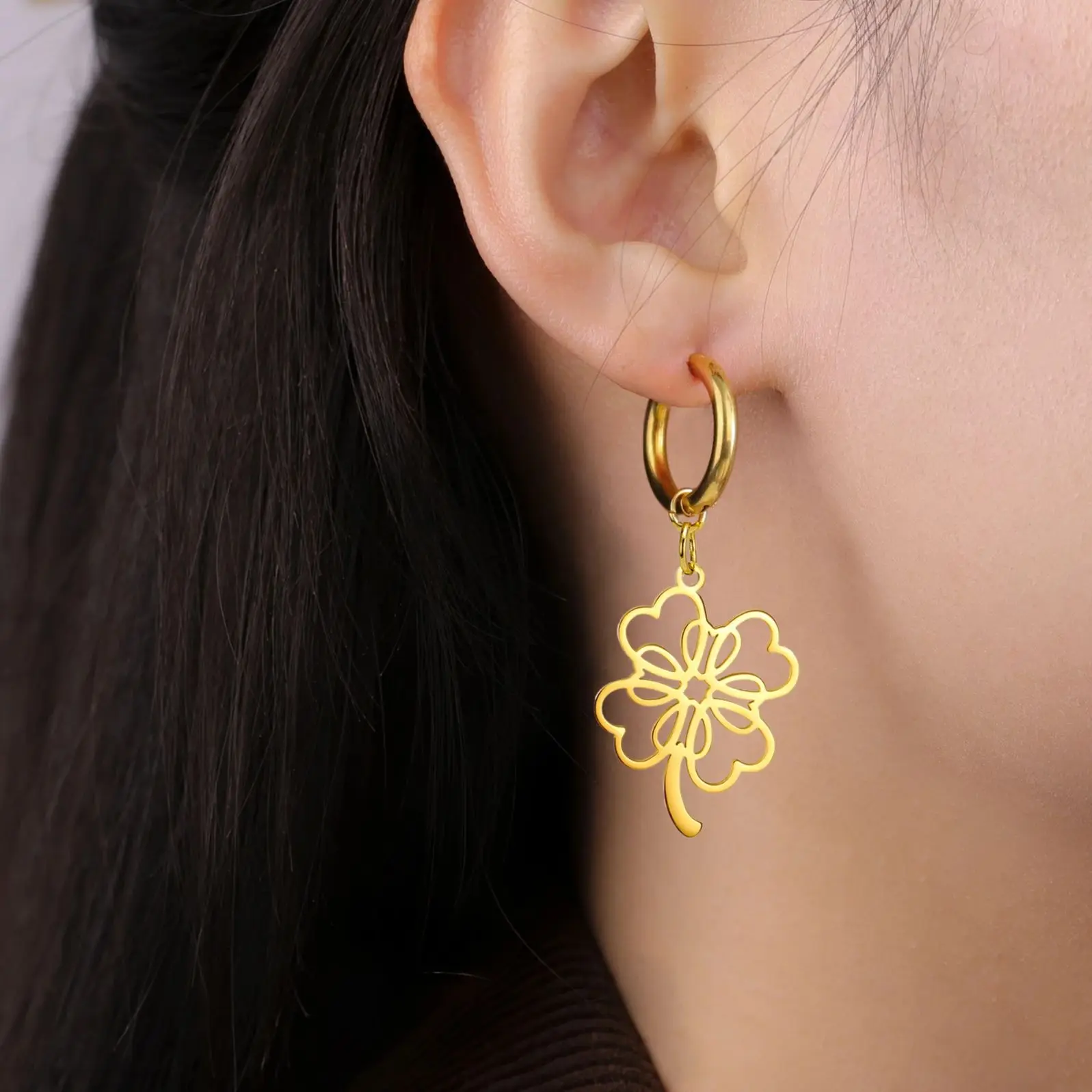 Серьги в виде пятилистного клевера LIKGREAT