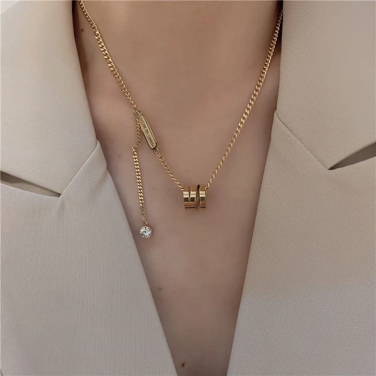 

European and American Niche Design Titanium Steel Necklace Fashionable Retro Clavicle Chain Simple and Versatile Necklace.