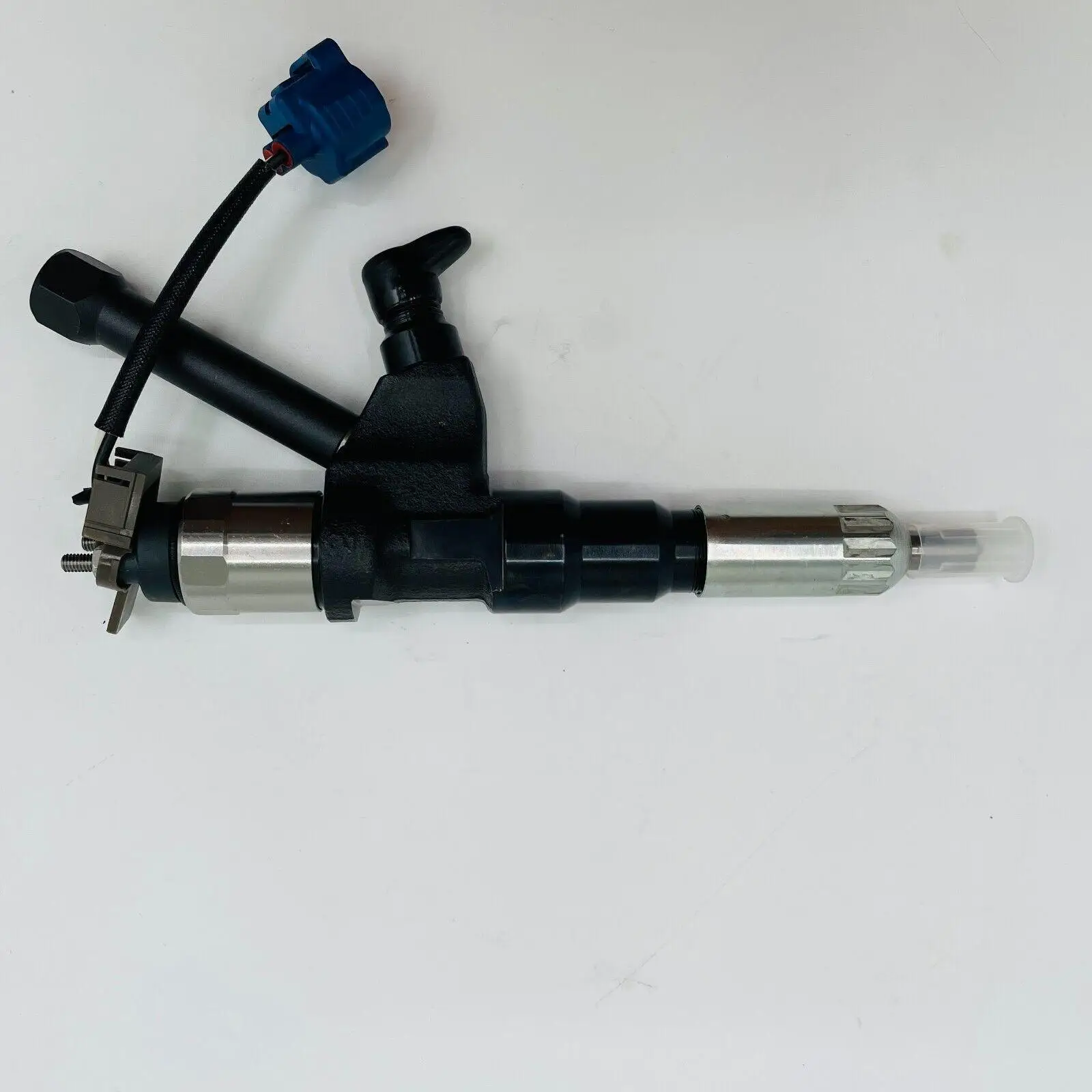 095000 -7172 Форсунка дизельного топлива Common Rail -7170 -7171 23670-E0370 для HINO