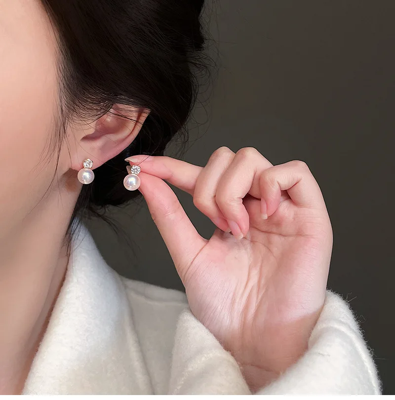 

2023 Latest Model French Palace Jewelry Gift Simple Mosaic Diamond Girl Pearl Stud Earrings