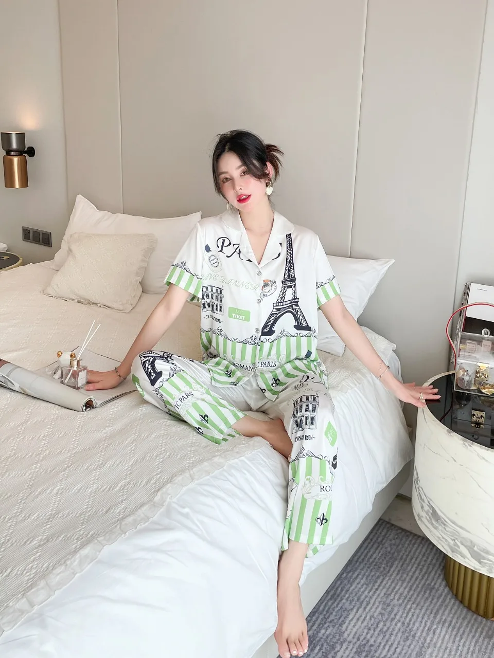[Women's pajamas] [high-quality]2022 Summer New Ice Silk Pajamas Women Can Wear Thin Imitation Silk Home Furnishes Externally