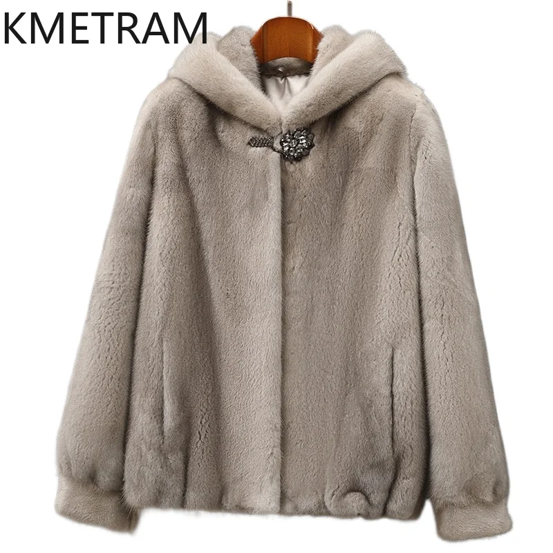 Шуба женская укороченная из натурального меха норки с капюшоном зима 2024