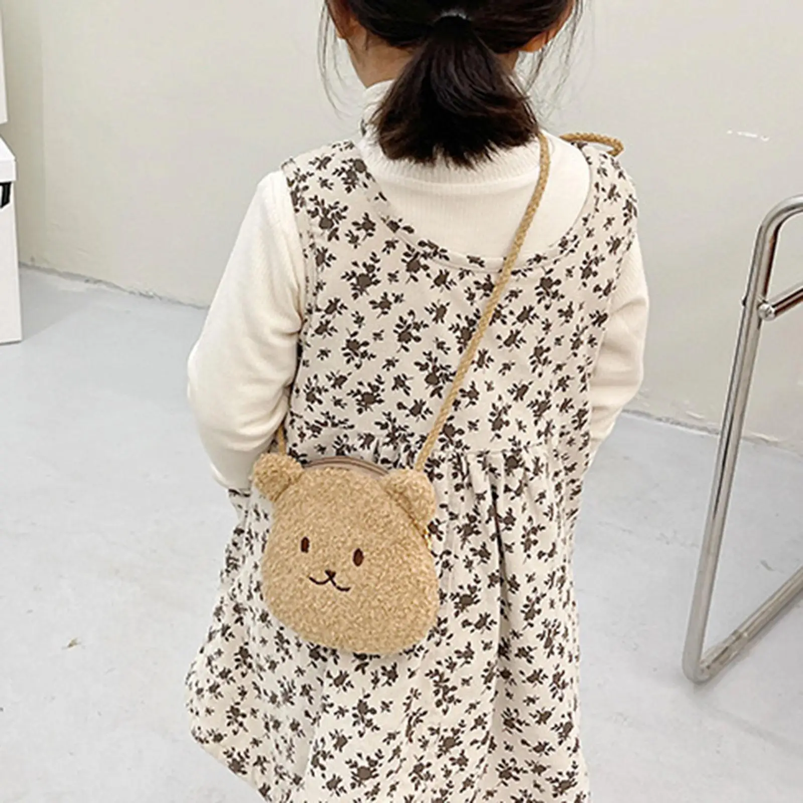 

Plush Shoulder Bag fashion Zipper Closure Furry Girls for kids