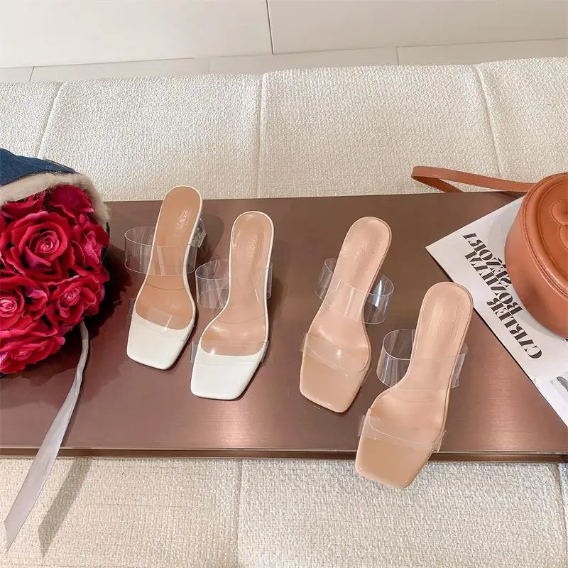 

Женские босоножки на низком прозрачном каблуке, бежевые сандалии на плоской подошве