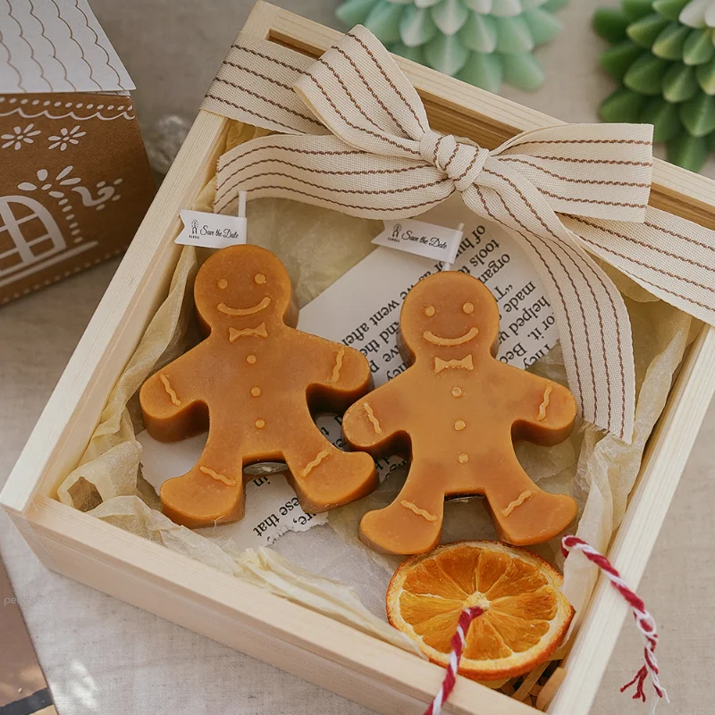 

Gingerbread Man Christmas Scented Candle Aromatherapy Creative Scented Cute Party Festive Atmosphere Decoration Small Ornaments