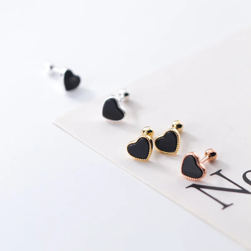 

Simple Temperamental Black Heart Thread Stud Earrings Female Personality Heart-Shaped Earrings
