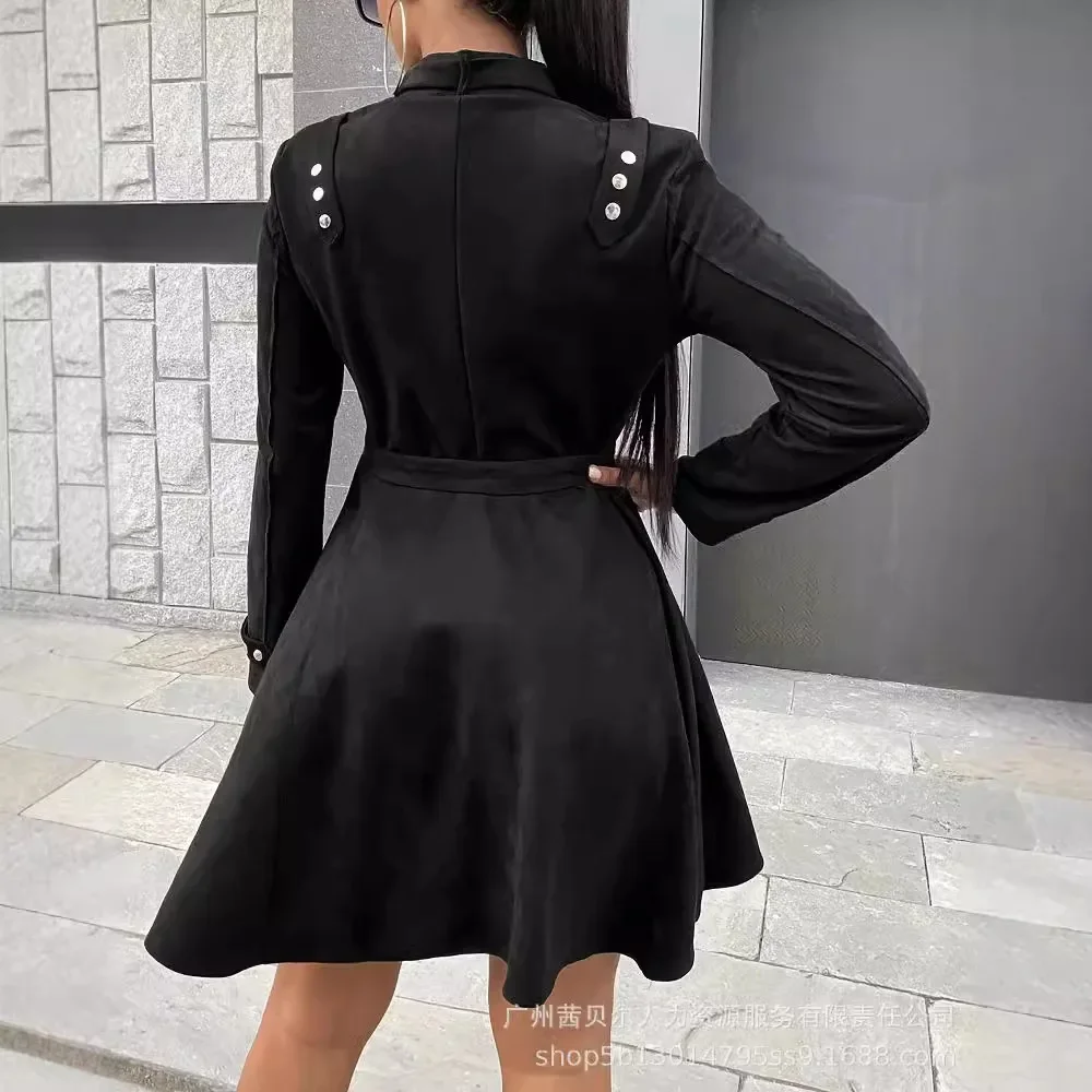 Новое черное платье с длинными рукавами и поясом на талии