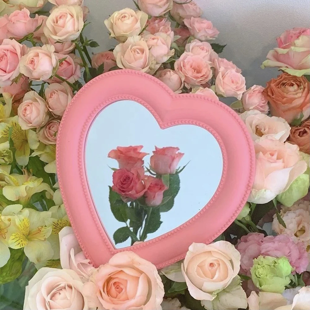 Розовое зеркало для макияжа настольное настенное двойного назначения