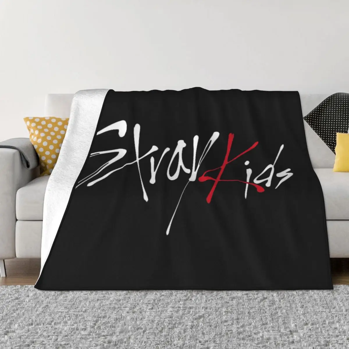 

Stray Kids Bedspread Bed Kawaii Double Bed Decor Sofa Blanket Dirty resistant Minimalist All-match Portable Wind Blanket Fluffy