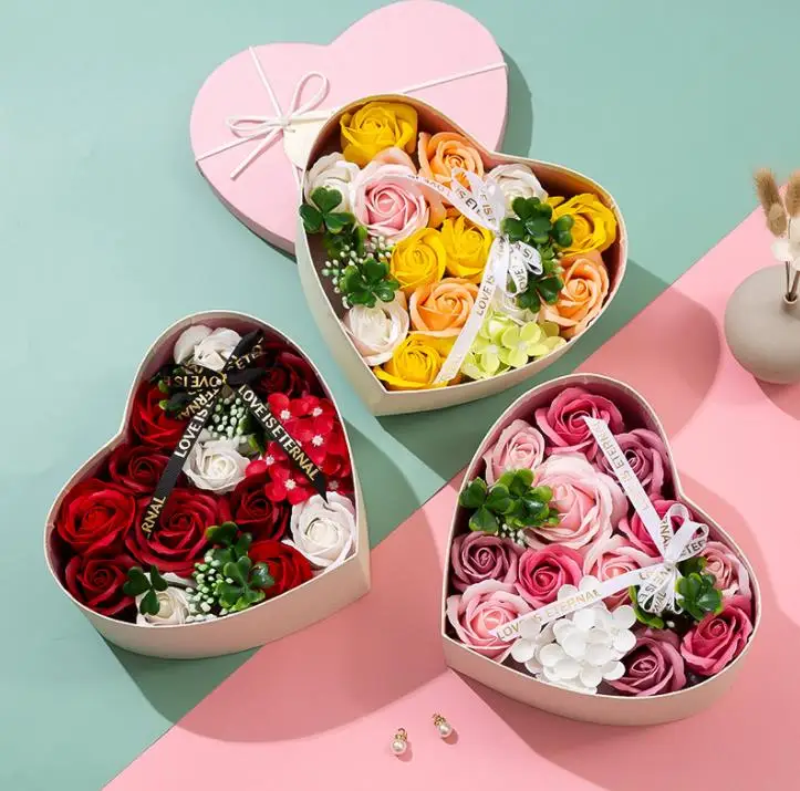 

Valentines Day Soap Flower Decorative Flowers Heart-shaped Rose Flowers And Box Bouquet Wedding Decoration Festival Gifts SN4032