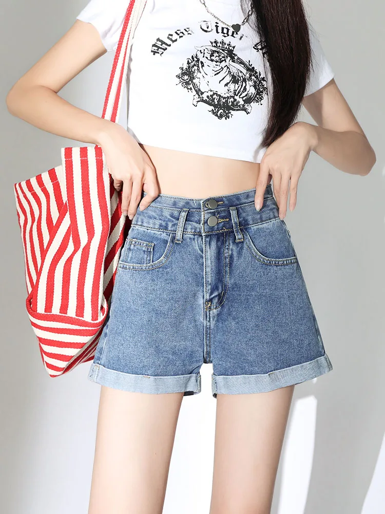 New Spring Summer Women Loose Fit Button Blue Denim Shorts Streetwear Female Retro Jeans Shorts Bottoms