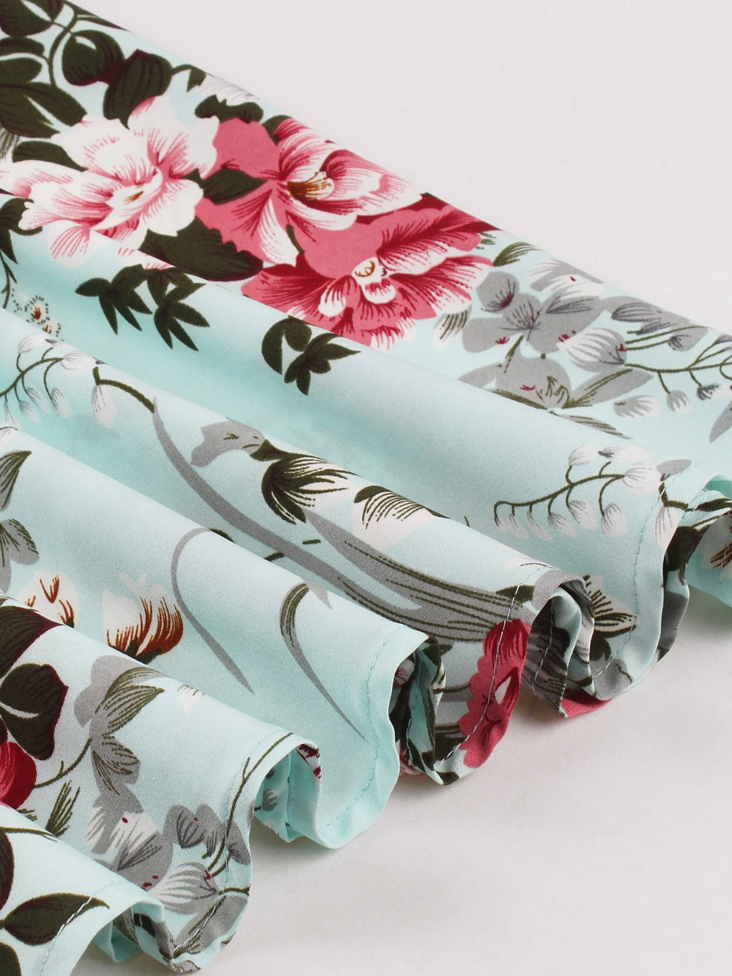 Элегантный пуловер с цветочным принтом круглым вырезом коротким рукавом талией