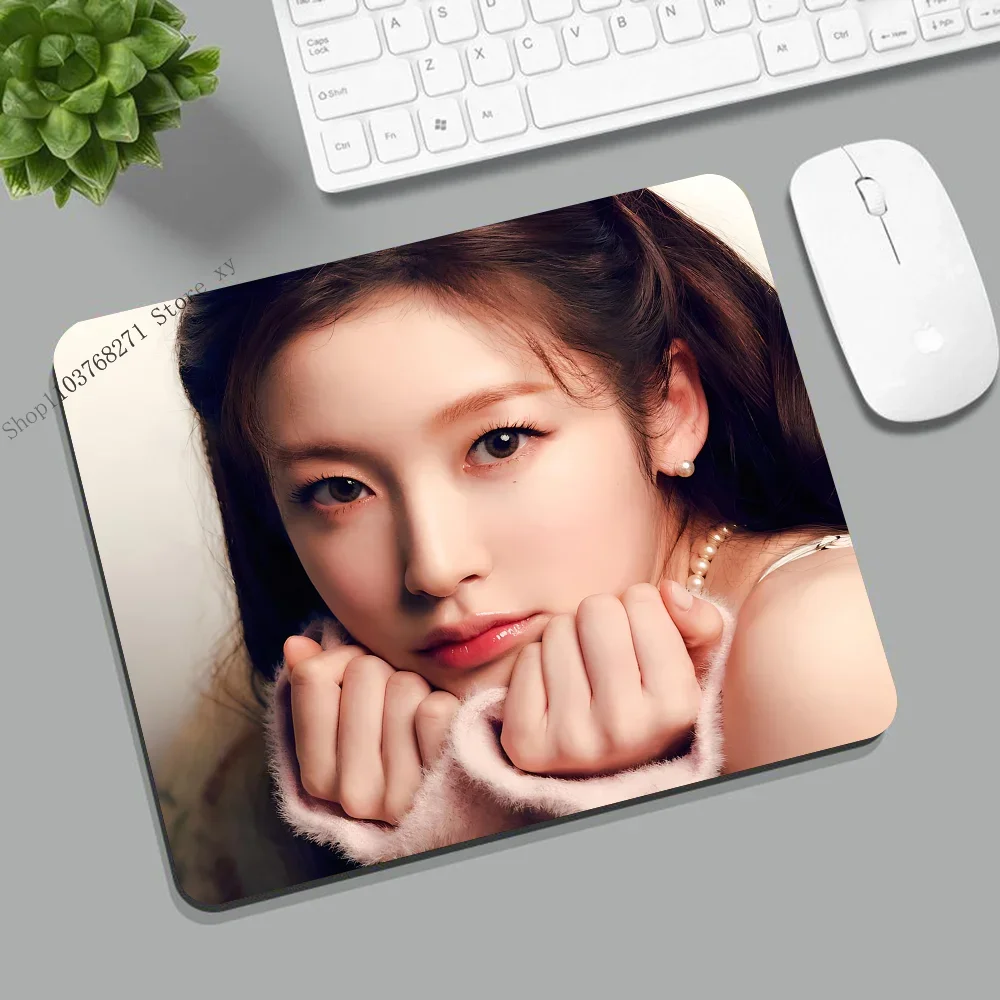 KPOP Oh My Girl ARin Коврик Для Мыши Маленький Игровой LockEdge Прямоугольный Нескользящий