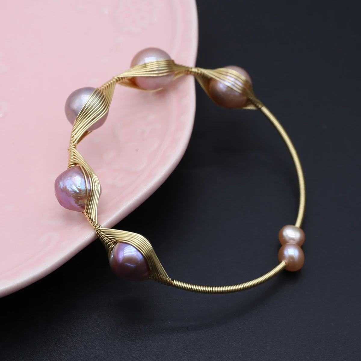 Купи Natural Pearl Bracelet Pearls Copper wire braided bracelet adjustable White Beaded For Women Jewelry Fashion Gift за 529 рублей в магазине AliExpress