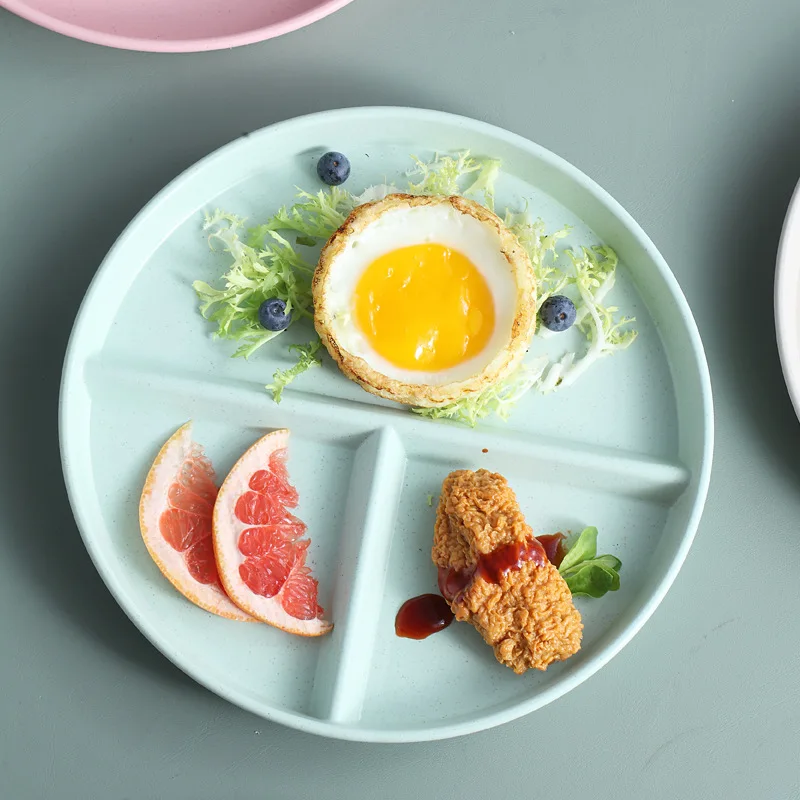 Детская обеденная тарелка разделенная настольная пластиковая с тремя