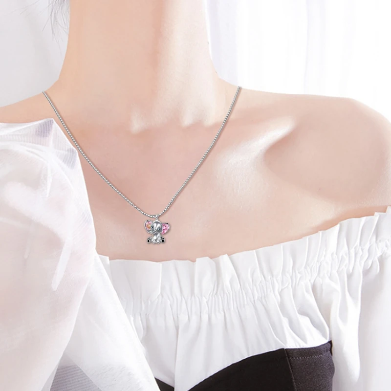 Женское ожерелье с подвеской в виде слона серебряного цвета |