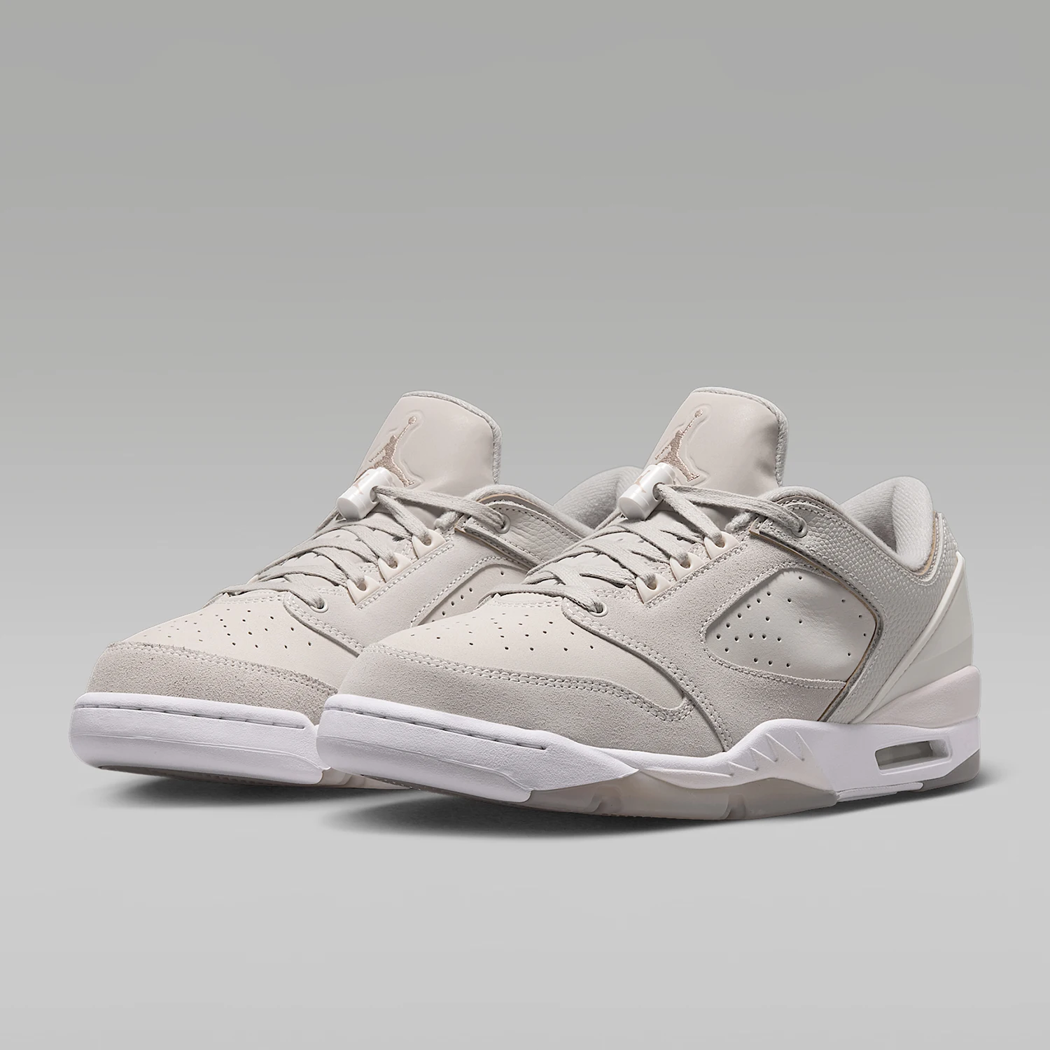 Фото Оригинальные мужские баскетбольные кроссовки Nike Jordan, дышащие, модные, низкие, прочные, модель IH2047-004. №1