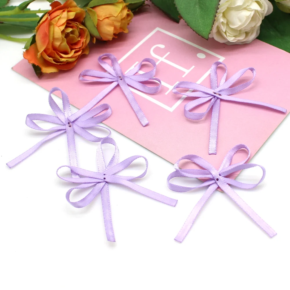 

50 шт. Красочные атласные банты из полиэстера 5x5 см