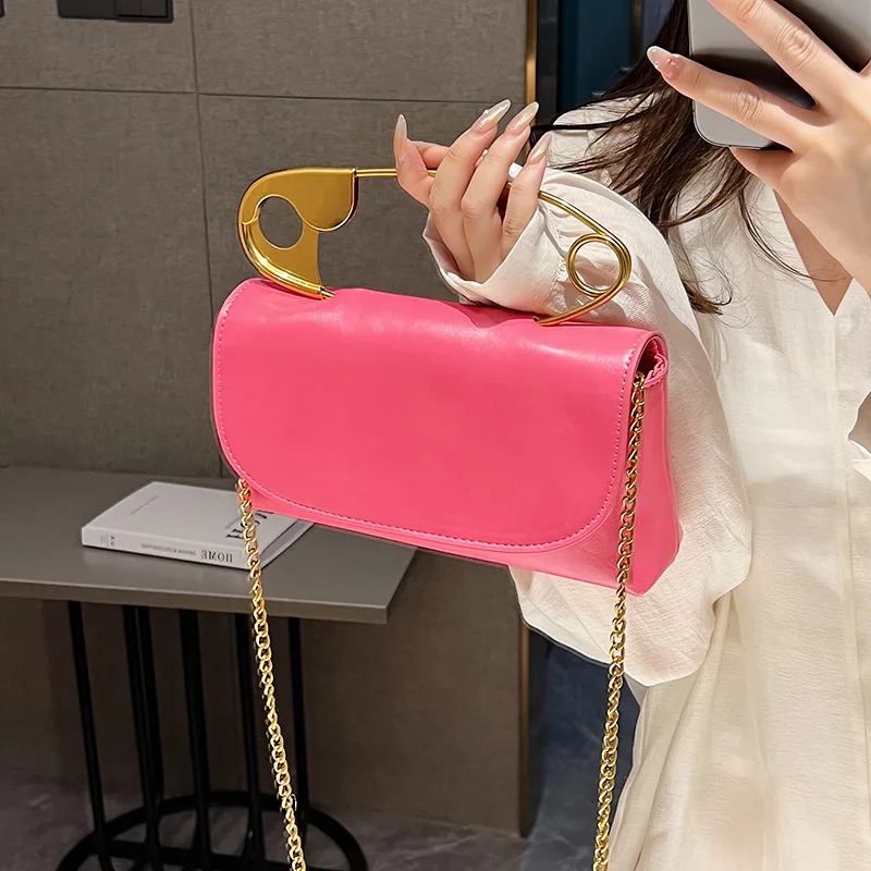 Женская сумочка из искусственной кожи дизайнерский клатч на ремне с цепочкой и