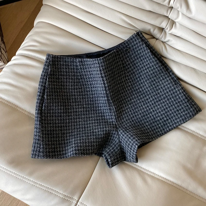 

New 23 SS Women High Waist Shorts Wide Leg Vintage Grey Houndstooth Wool Shorts A-line Fashion Loose Casual Knee Length Pants