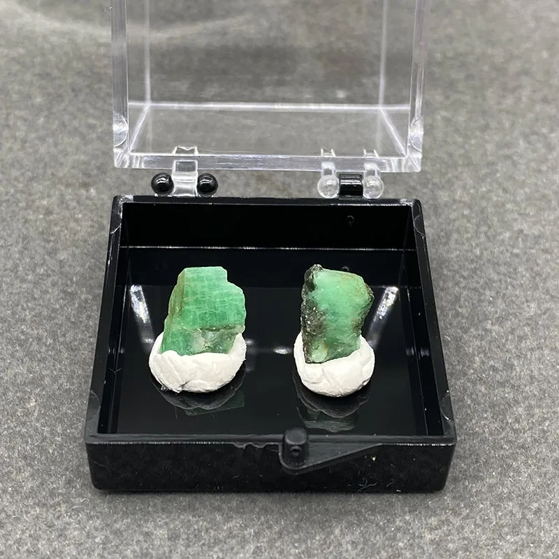 

Кристалл изумруд WETFGTNM