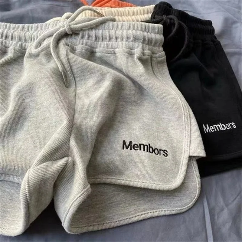 Рисунок 3 - Шорты женские спортивные на шнуровке