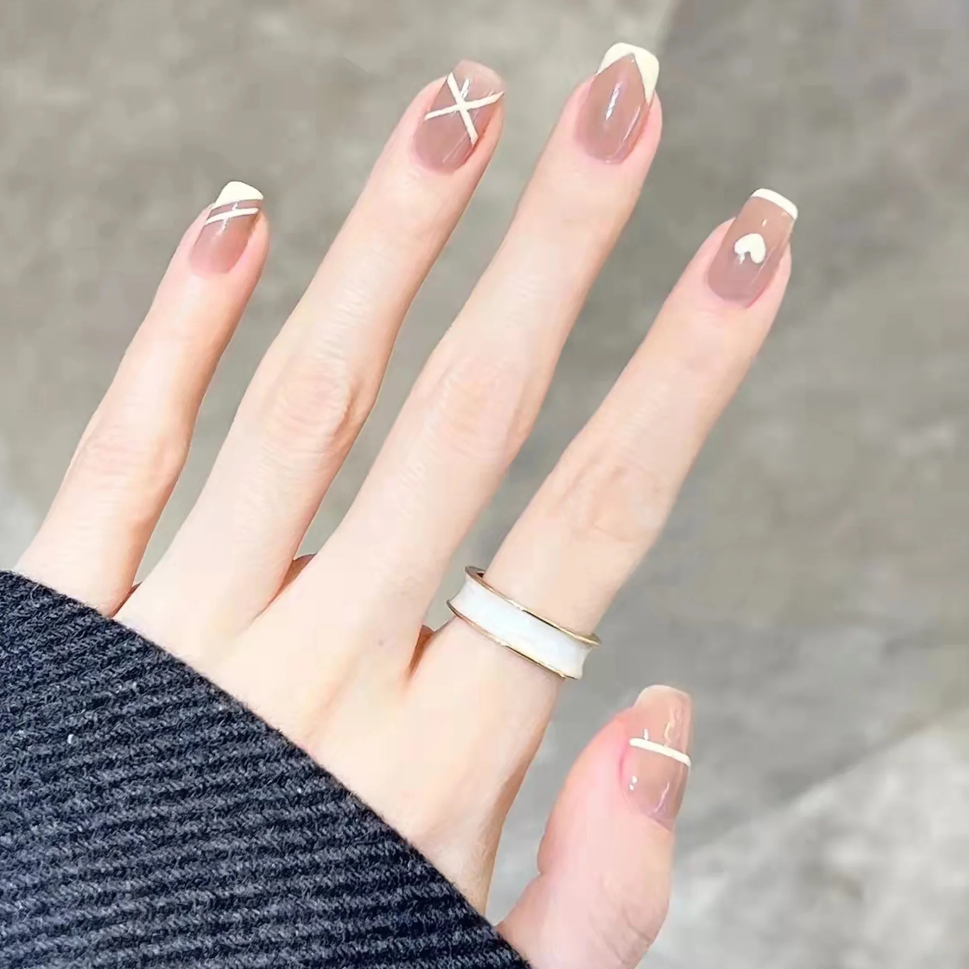 

Simple French Fake Nails Art Nail Tips Press on False Nails Set Full Cover Artificial Short Square Head 24pcs/pack