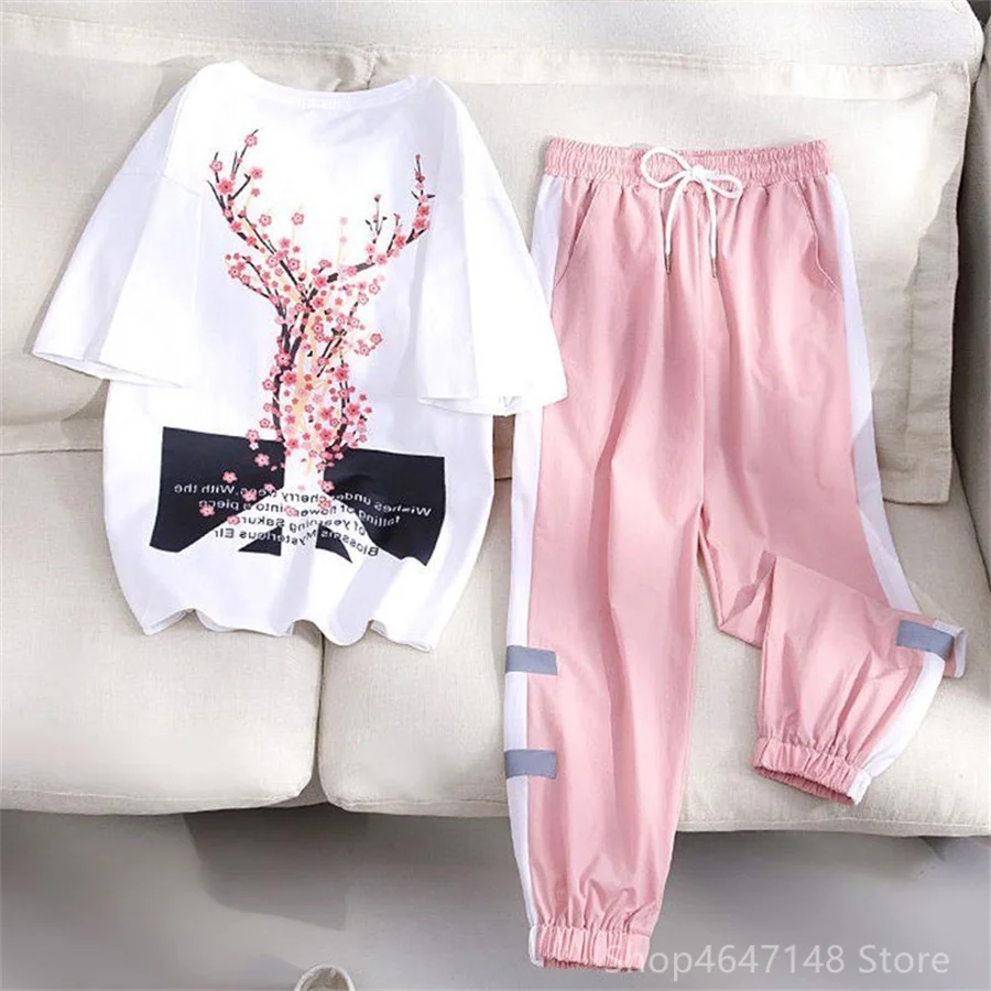 

Женский спортивный костюм из двух предметов, футболка с цветочным принтом и штаны с эластичным поясом