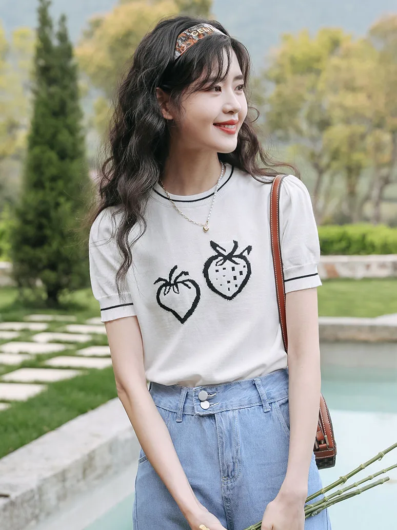 

Strawberry Jcaquard Embroidery Women Tees T-Shirt White Color Short Sleeve O Neck Crop Tops y2k Aesthetic Clothes