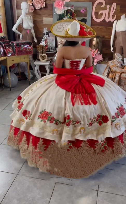 Мексиканское платье Quinceanera 2025 белое красное пончо милое с цветочной вышивкой
