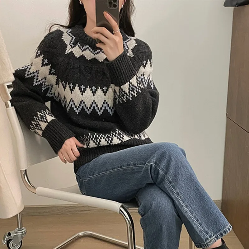 Женский жаккардовый свитер в стиле Харадзюку яркий мягкий контрастный с круглым