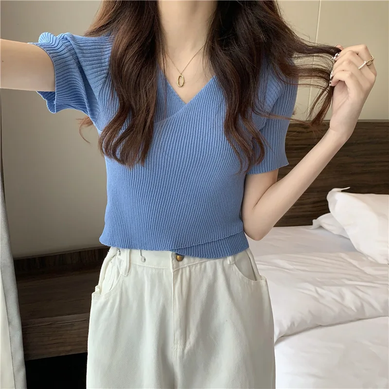 

Casual solid color summer new V-neck short-sleeved top grey