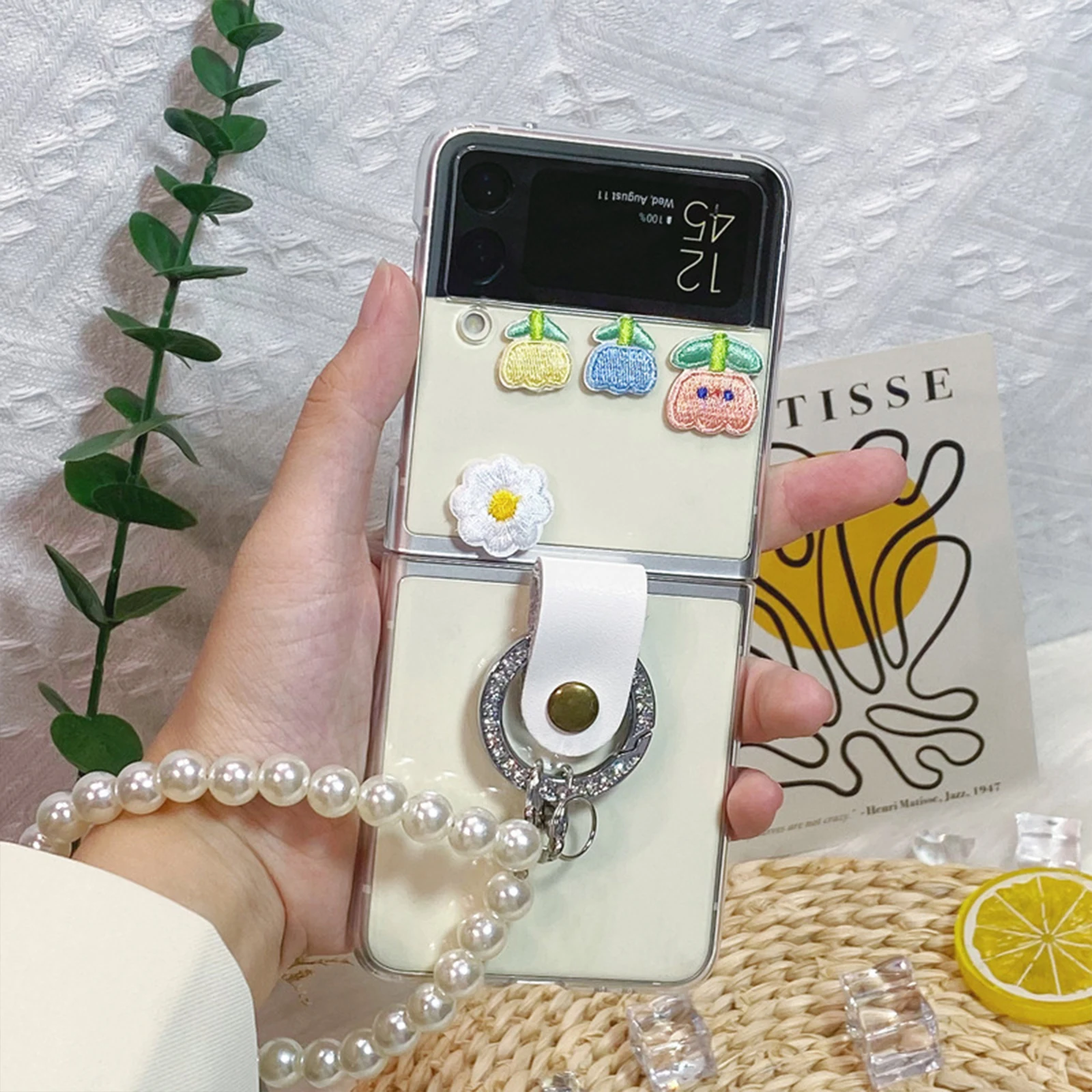 Folding Case for Samsung Galaxy Z Flip 3 4 5G with Pearl Chain Hard PC Smartphone Case Cute Bear Phone Case Shockproof Cover