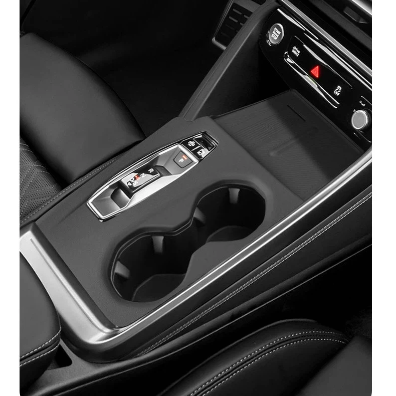 Фото Для Audi Q5L 2026 LHD: Силиконовый защитный коврик для центральной консоли и панели переключения передач, с беспроводной зарядкой, защита от царапин, аксессуары №3