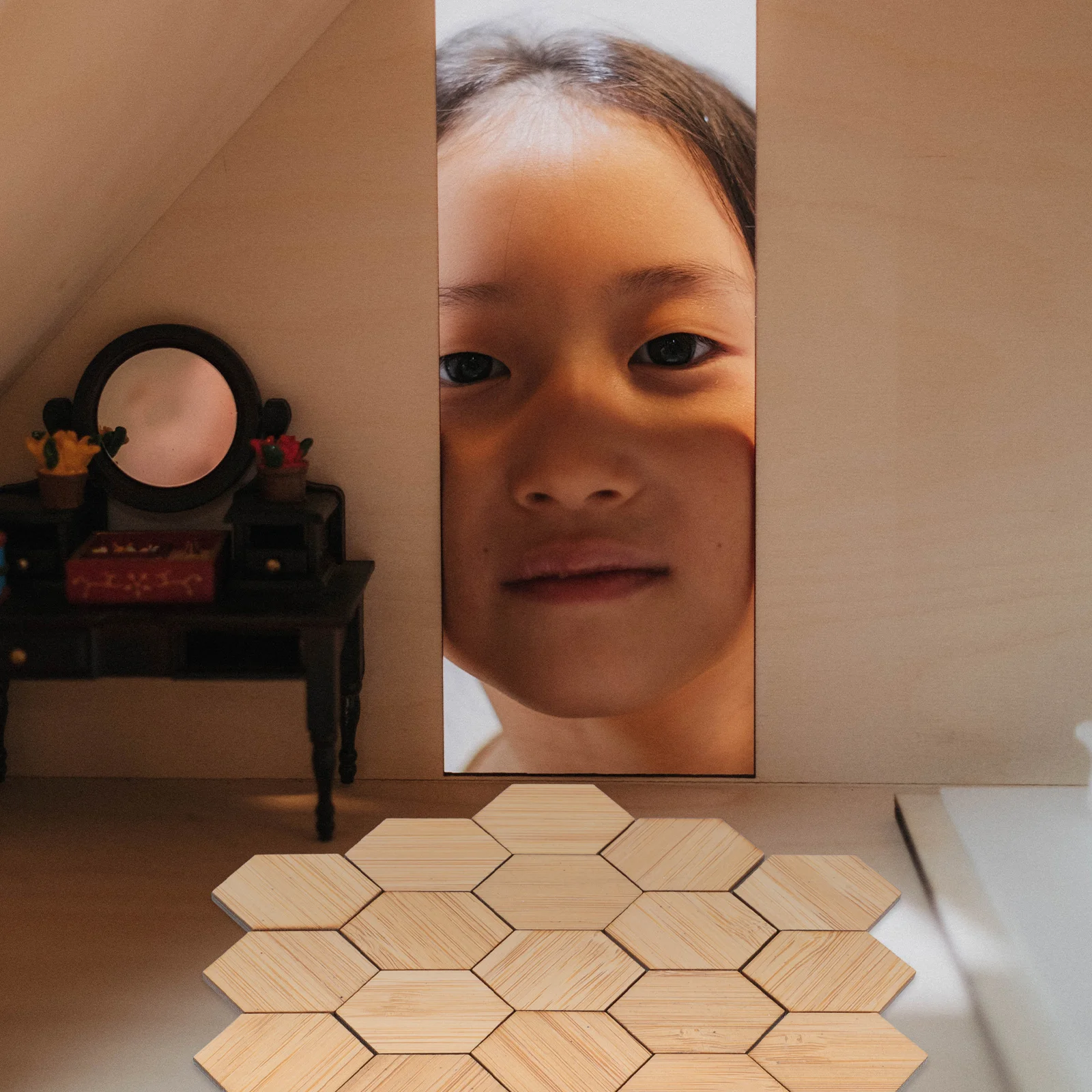 

24 Pcs Hexagon Floor Miniature Floorboards House Furniture Accessories Bamboo Flooring