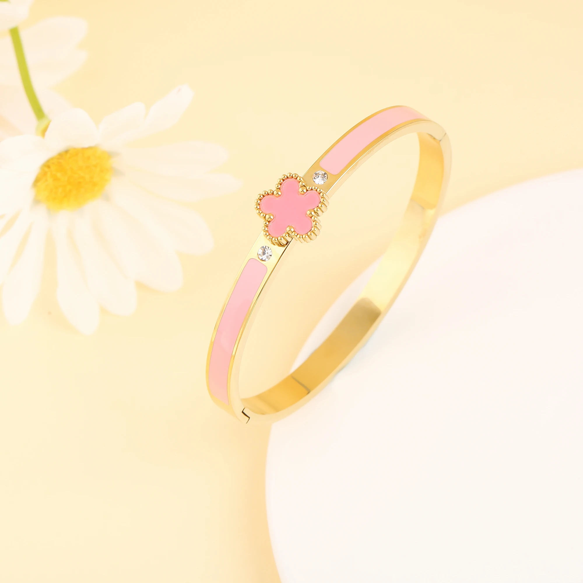 Креативный цветной эмалированный браслет в форме капли пятилистный цветок из