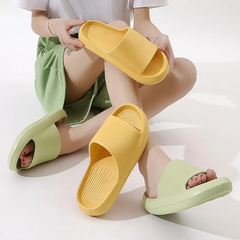 

1 Pair Bathroom Slippers Anti-skid Design Extra Soft Eco-friendly No Odor Quick-drying EVA Bathroom Thick Sole Couple Slippers