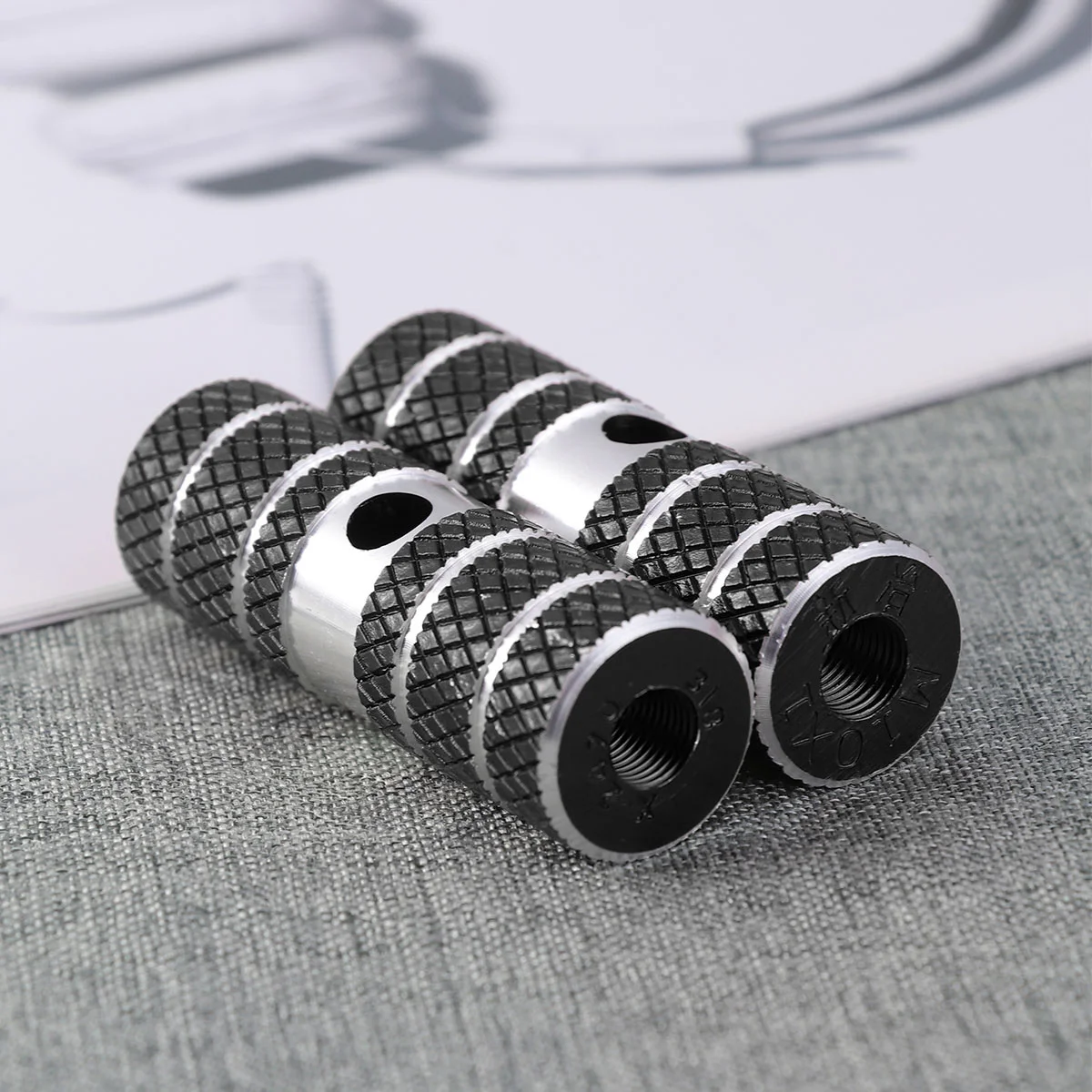 

1 Pair Pegs Bike Pedals Axle Aluminum Alloy Rest Pegs for Mountain Bike Black