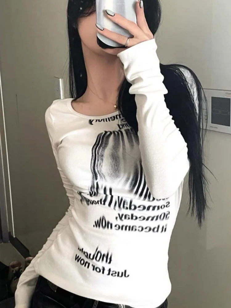 Футболка с буквенным принтом граффити женские тонкие укороченные топы длинным
