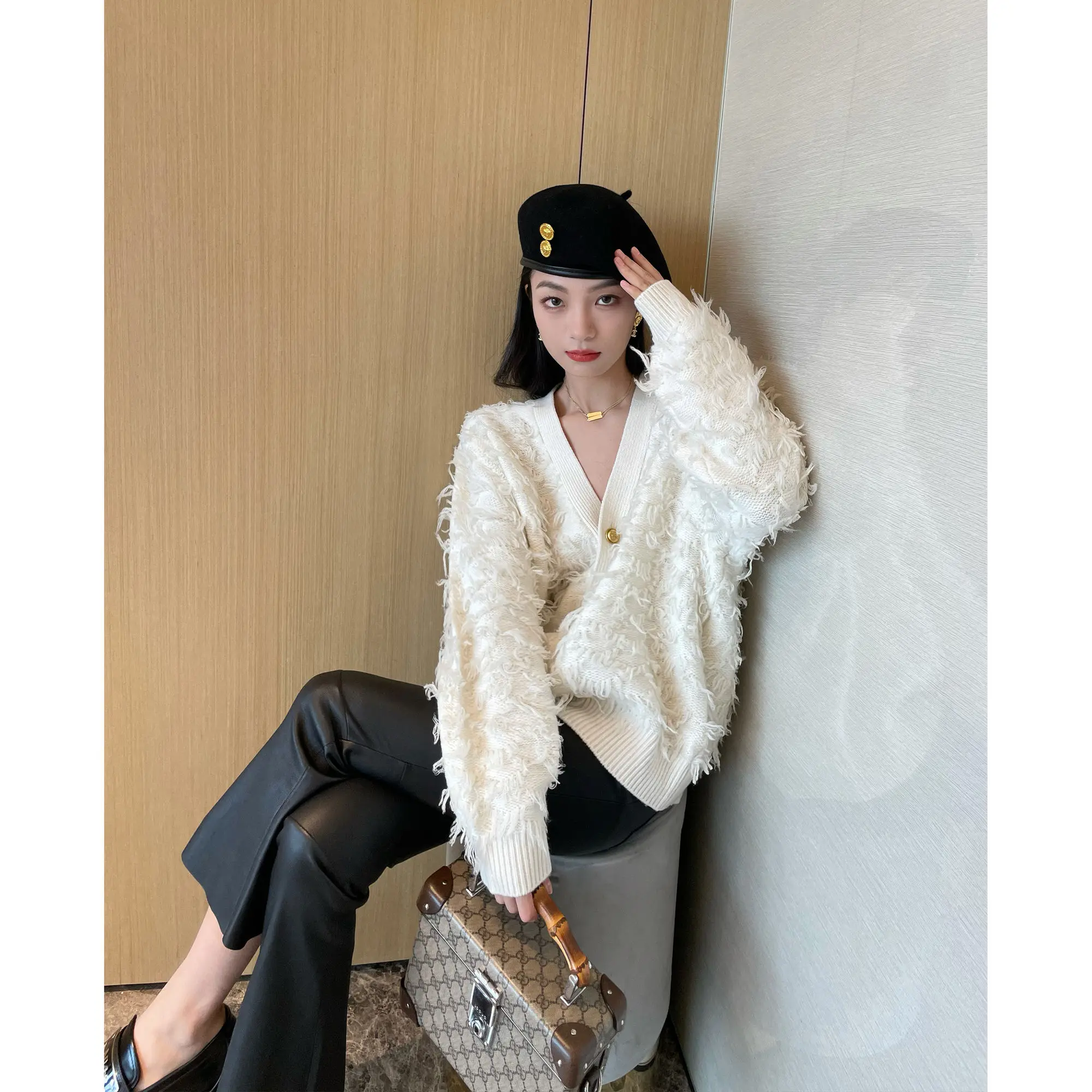 

Xiaojing Same Style French Style Small Fragrant Breeze Fringe Feather Soft Glutinous Knitted Cardigan Sweater Coat Women's