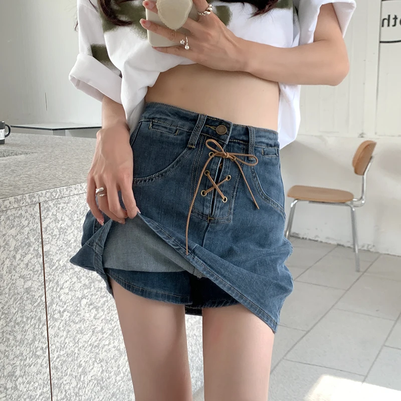 High waisted retro denim skirt for women in deep blue summer commuting with straps and a slim A-line shorts skirt