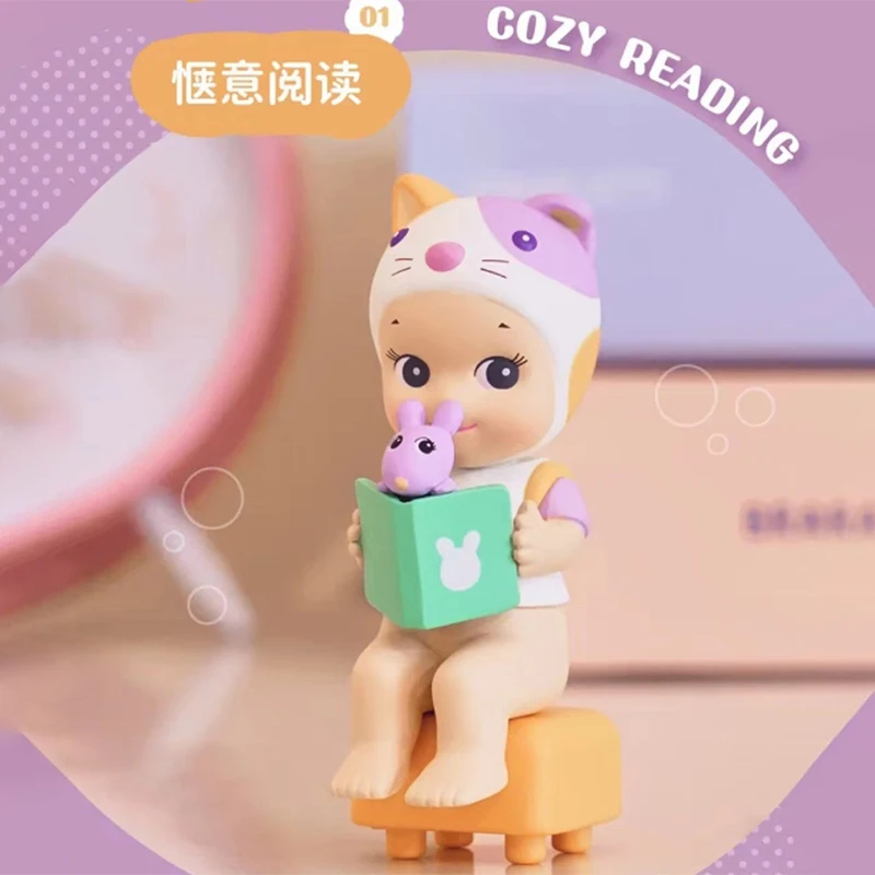 Фигурка для чтения Hot Toys