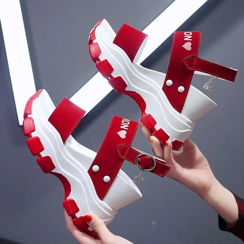 

Новинка лета 2022, удобная женская обувь на танкетке, обувь для улицы с рыбьим носком, сандалия для увеличения роста