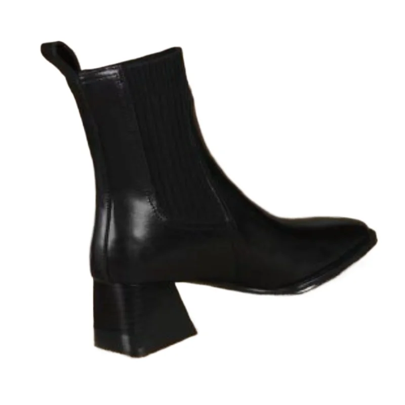 Женские ботинки на толстом каблуке коричневые универсальные высоком с